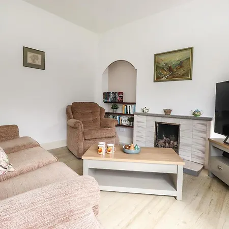 Halewood * Windermere